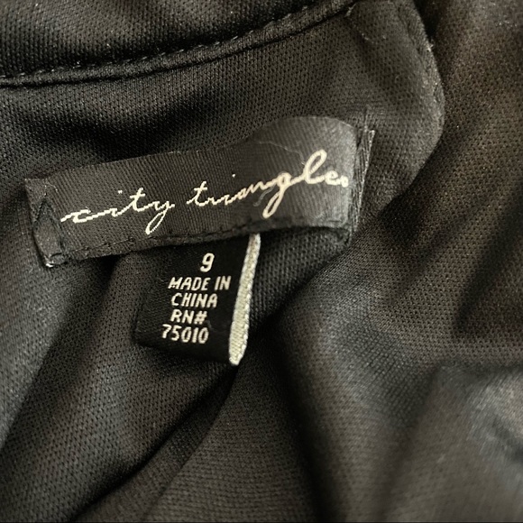 CITY TRIANGLES black + white lace high-neck halter skater mini dress [9 … - Picture 6 of 9